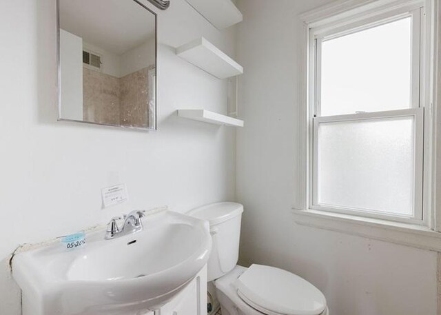 10908 S Eberhart Ave, Chicago, IL 60628 - photo 23