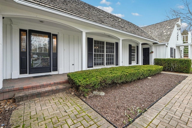 21956 N Hickory Hill Dr, Kildeer, IL 60047 - property entrance featuring board and batten siding and a porch