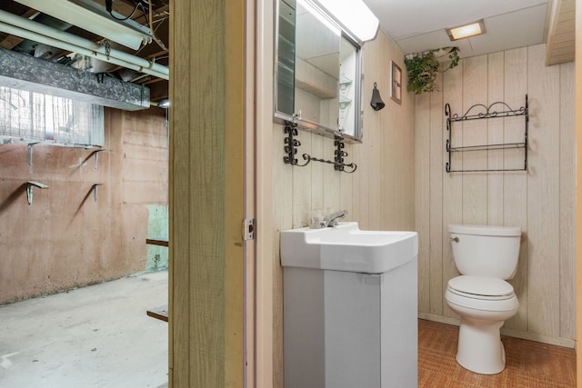 493 W Avery St, Elmhurst, IL 60126 - half bath with toilet, wooden walls, and vanity