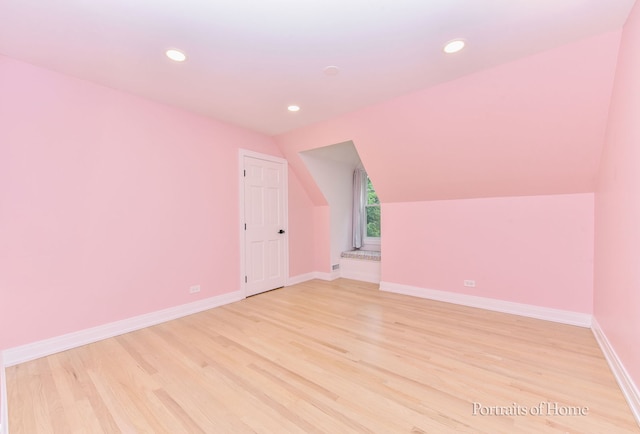 631 S Whispering Hills Dr, Naperville, IL 60540 - bonus room featuring light wood-style flooring, vaulted ceiling, and recessed lighting