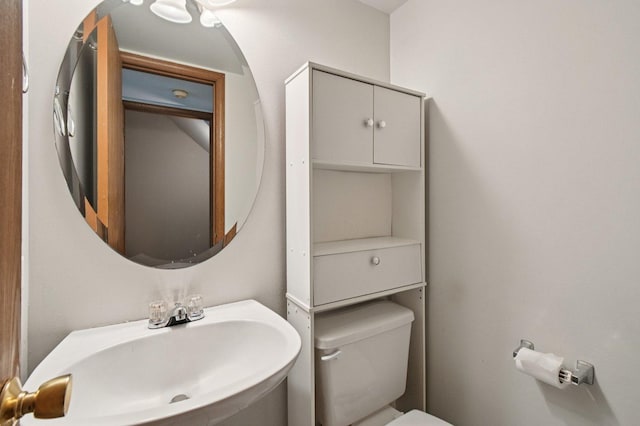 189 Port Royal Cir, Aurora, IL 60504 - bathroom with a sink and toilet