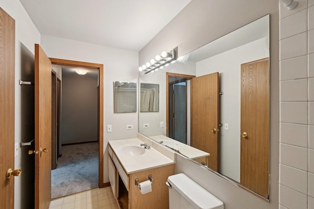 189 Port Royal Cir, Aurora, IL 60504 - bathroom with vanity and tile patterned floors