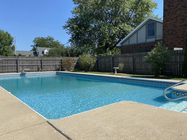 28 Lions Rd, Sandwich, IL 60548 - view of swimming pool featuring a fenced backyard