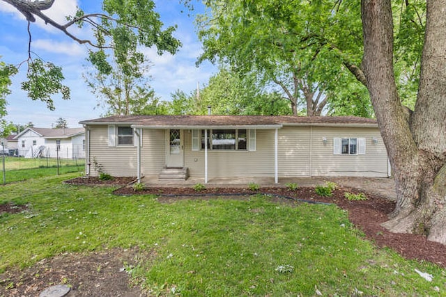 1003 S Pleasantview Dr, Tuscola, IL 61953 - view of ranch-style house