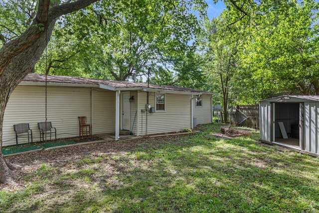 1003 S Pleasantview Dr, Tuscola, IL 61953 - view of back of property