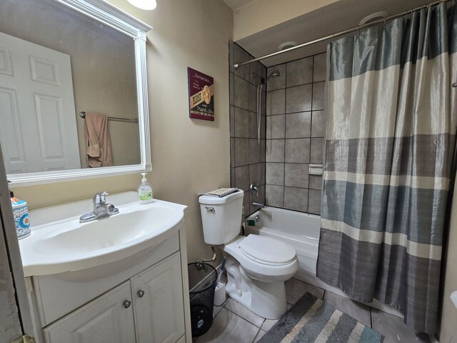 355 Crestwood Ct, Algonquin, IL 60102 - bathroom with shower / tub combo with curtain, vanity, and tile patterned flooring