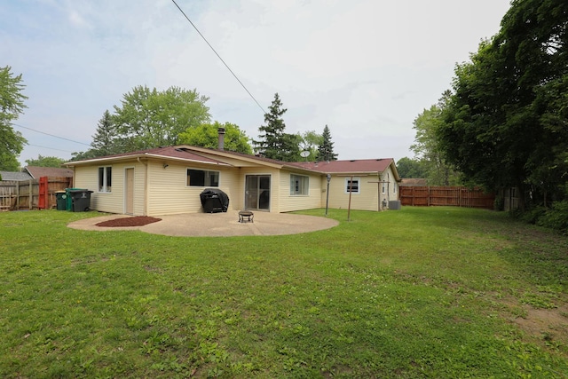 19421 W Hoag Ct, Mundelein, IL 60060 - rear view of house with a patio area