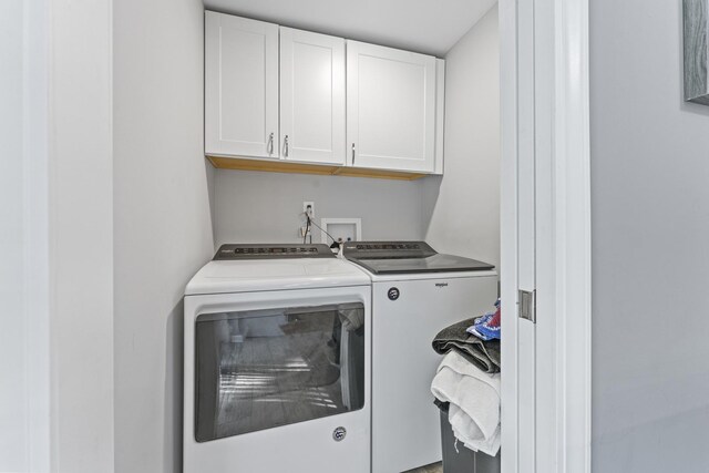 221 N 6th St, Saint Charles, IL 60174 - laundry area with separate washer and dryer and cabinet space