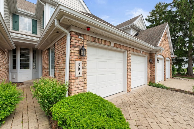303 Reserve Cir, Clarendon Hills, IL 60514 - photo 2