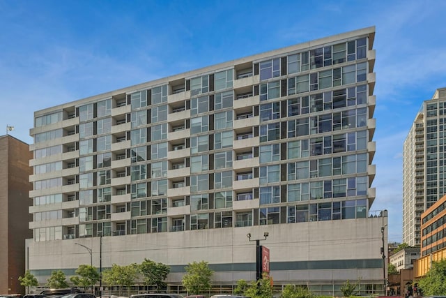 630 N Franklin St Unit 618, Chicago, IL 60654 - view of apartment building / complex
