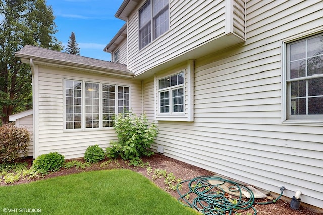 3432 Redwing Dr, Naperville, IL 60564 - view of side of property with a shingled roof