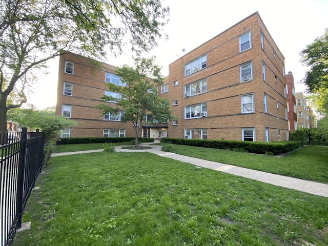 2834 W Granville Ave Unit 2A, Chicago, IL 60659 - view of apartment building / complex