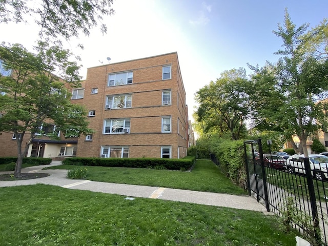 2834 W Granville Ave Unit 2A, Chicago, IL 60659 - view of building exterior
