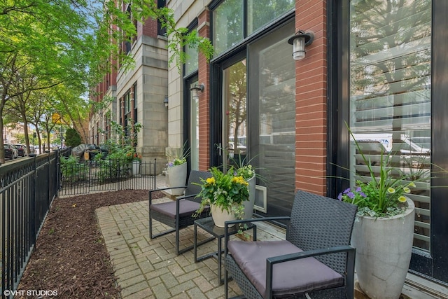 3020 N Sheffield Ave Unit 1N, Chicago, IL 60657 - view of patio / terrace