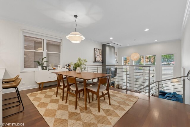 3020 N Sheffield Ave Unit 1N, Chicago, IL 60657 - dining area with wood finished floors, crown molding, and recessed lighting