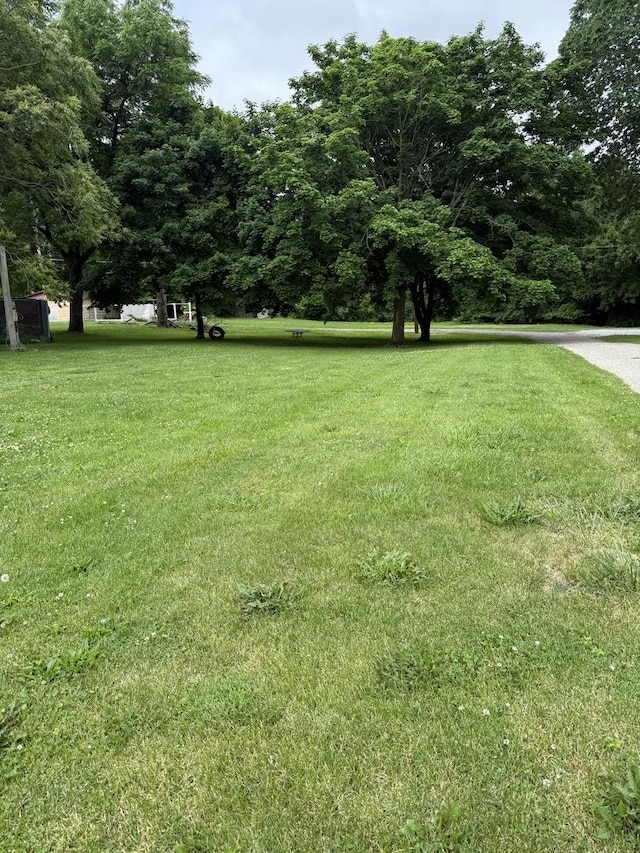 611 S Spruce St, Villa Grove, IL 61956