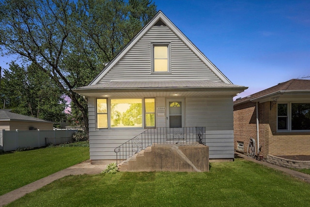 10846 S Sacramento Ave, Chicago, IL 60655 - bungalow-style house featuring a porch