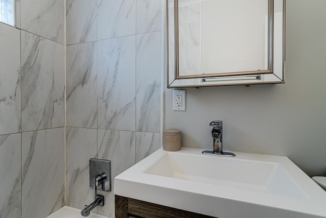 336 Manitowac St, Park Forest, IL 60466 - full bath featuring vanity