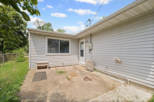 1305 W Beardsley Ave, Urbana, IL 61801 - entrance to property featuring a patio area