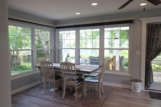 2886 E 6th St, Belvidere, IL 61008 - dining room featuring ceiling fan, baseboards, wood finished floors, and recessed lighting