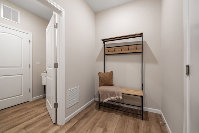 3214 Lincoln Prairie Blvd, Aurora, IL 60503 - mudroom featuring light wood-style floors and baseboards
