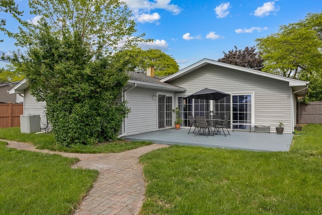 1850 Pierce Rd, Hoffman Estates, IL 60169 - rear view of house with a patio and cooling unit