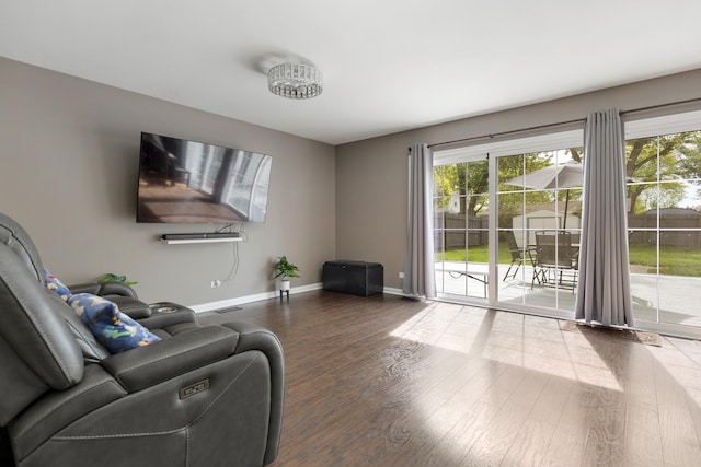1850 Pierce Rd, Hoffman Estates, IL 60169 - living area featuring wood finished floors and baseboards