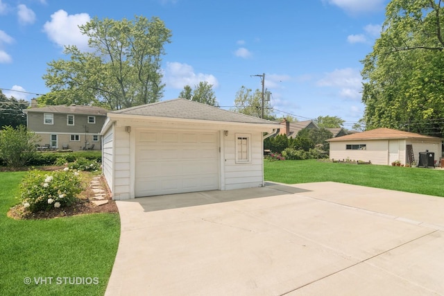 530 S Mitchell Ave, Arlington Heights, IL 60005 - detached garage featuring concrete driveway
