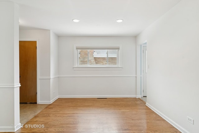 530 S Mitchell Ave, Arlington Heights, IL 60005 - unfurnished room featuring wood finished floors and recessed lighting