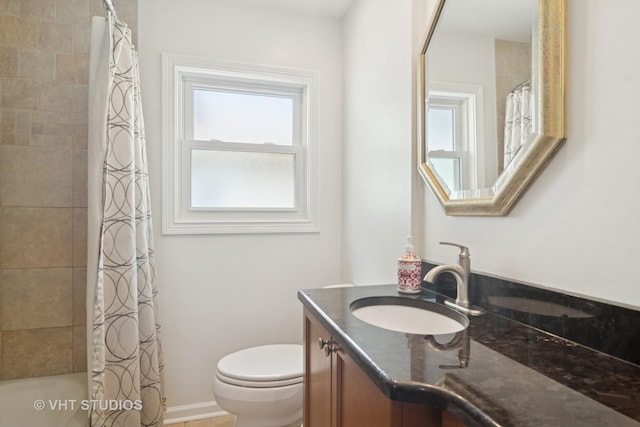530 S Mitchell Ave, Arlington Heights, IL 60005 - bathroom with vanity and shower / tub combo with curtain