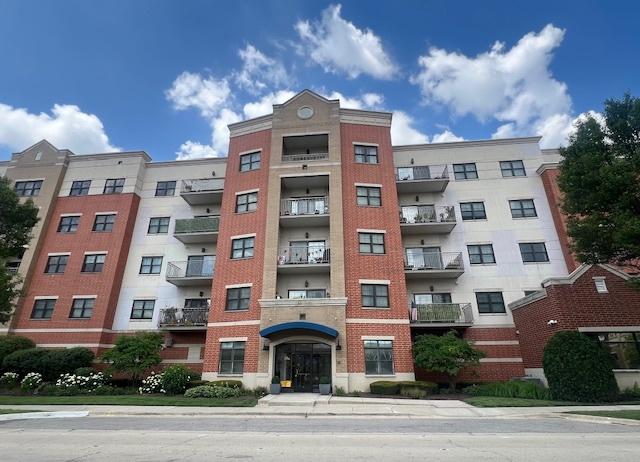 14 S Prospect St Unit 313, Roselle, IL 60172 - photo 2