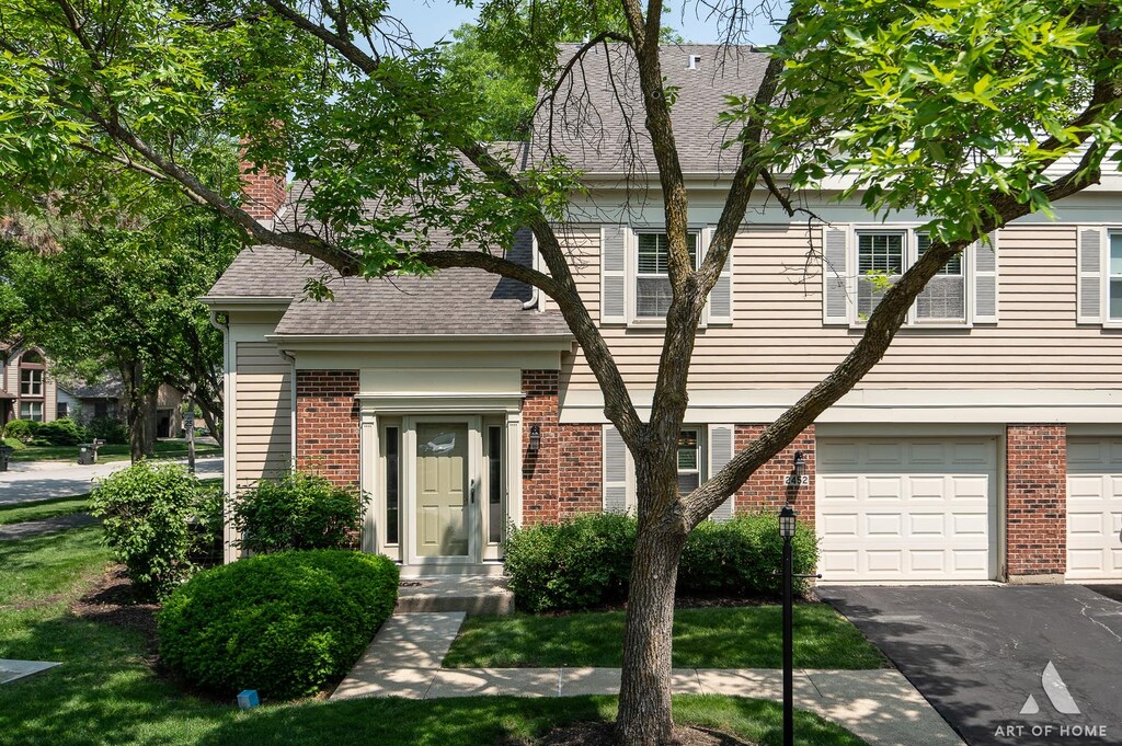 2452 E Hunter Dr, Arlington Heights, IL 60004 - photo 1