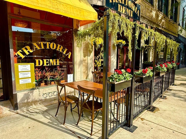 1720 Maple Ave Unit 2710, Evanston, IL 60201 - exterior space featuring concrete flooring