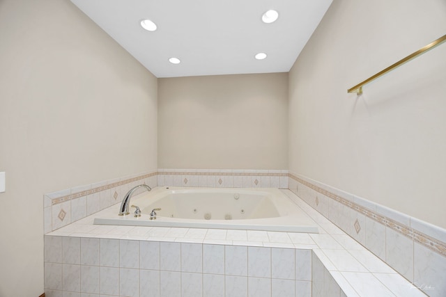 1658 Bayhill Dr, New Lenox, IL 60451 - full bath with a jetted tub and recessed lighting