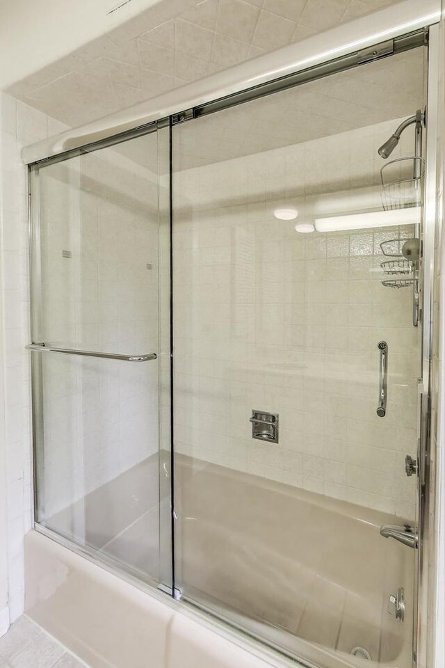 1904 Birch Rd, Northbrook, IL 60062 - full bathroom featuring enclosed tub / shower combo