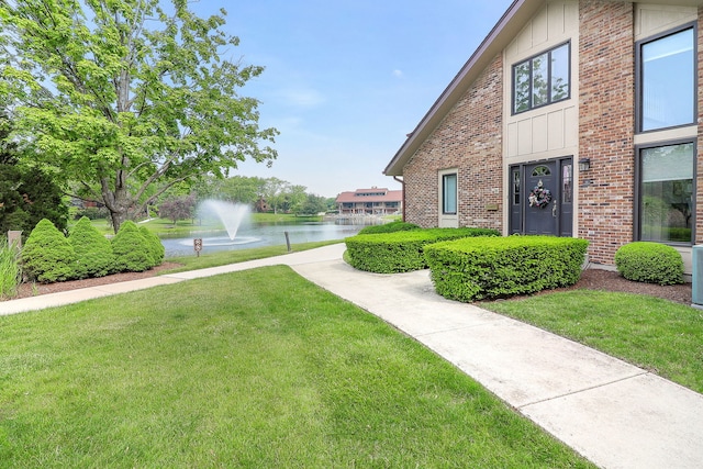 12 Kyle Ct, Willowbrook, IL 60527 - view of green lawn with a water view