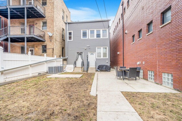 522 N Armour St, Chicago, IL 60642 - photo 31