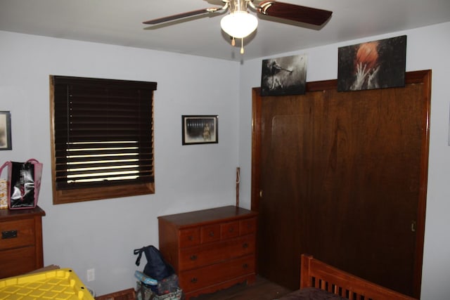 907 N Eddy St, Sandwich, IL 60548 - bedroom with a ceiling fan