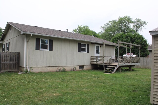 907 N Eddy St, Sandwich, IL 60548 - rear view of property with a wooden deck, a pergola, and roof with shingles