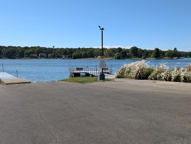 209 Lake Summerset Rd, Lake Summerset, IL 61019