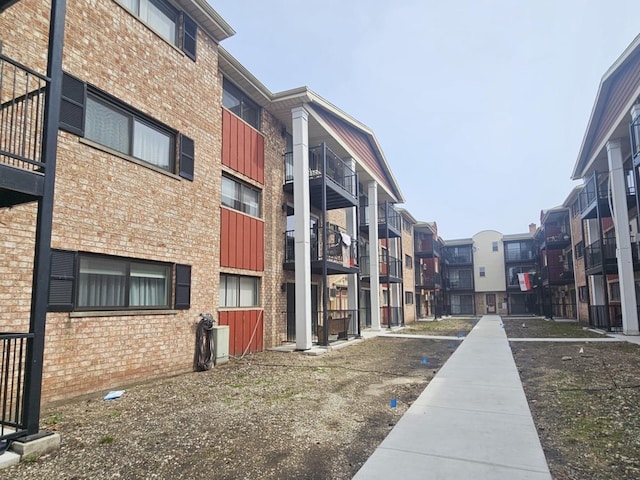5349 N Delphia Ave Unit 150, Chicago, IL 60656 - view of building exterior with a residential view