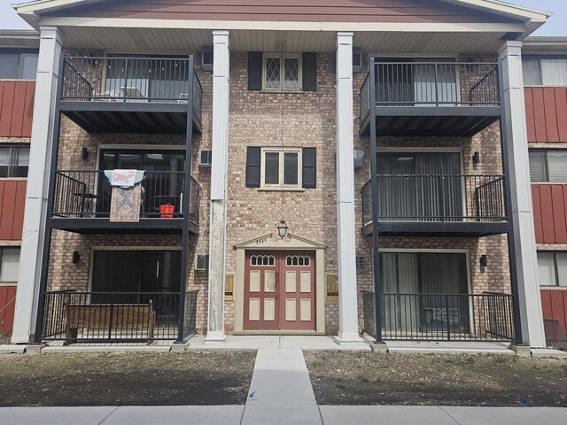 5349 N Delphia Ave Unit 150, Chicago, IL 60656 - view of property