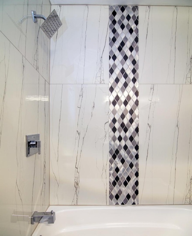 17708 Pebblewood Ln, Hazel Crest, IL 60429 - full bath featuring a shower