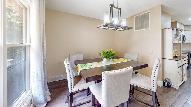 508 Falmore Ln, Bolingbrook, IL 60440 - dining room with wood finished floors