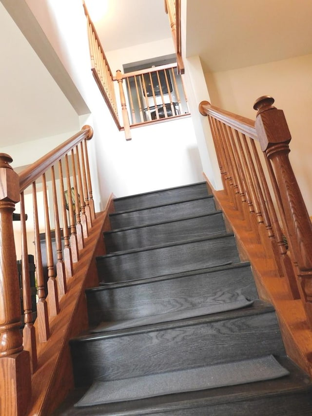 1064 N 129th Infantry Dr, Joliet, IL 60435 - view of staircase
