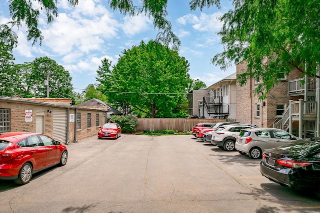 206 S Lombard Ave Unit 206B, Oak Park, IL 60302 - view of uncovered parking lot