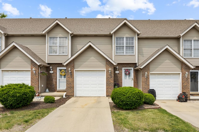 504 S Peace Rd, Sycamore, IL 60178 - photo 1