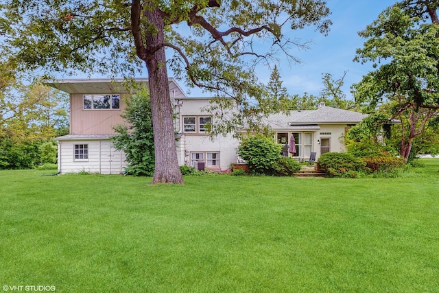 816 Rosedale Ter, Crete, IL 60417 - view of front of house with a front lawn and a chimney