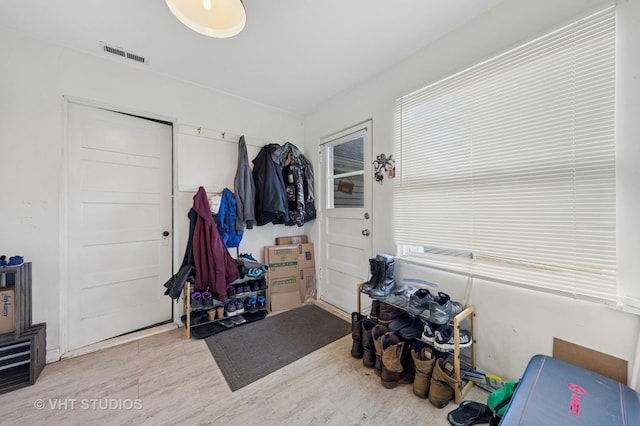901 E Krage Dr, Addison, IL 60101 - miscellaneous room featuring wood finished floors
