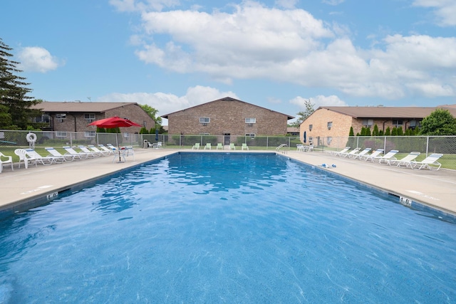 808 E Old Willow Rd Unit 208, Prospect Heights, IL 60070 - community pool with a patio area